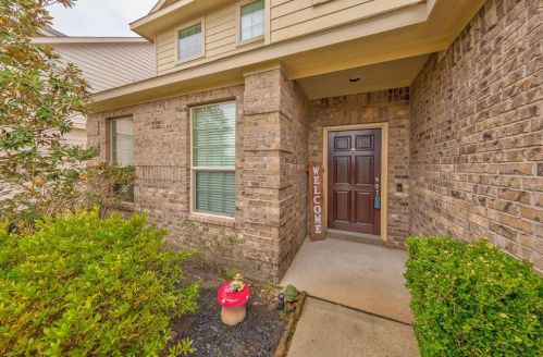 8726 Auburn Mane Dr, Tomball, TX 77375-7202