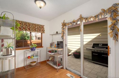 1826 Quintero Way, Aurora CO 80015-2521 exterior