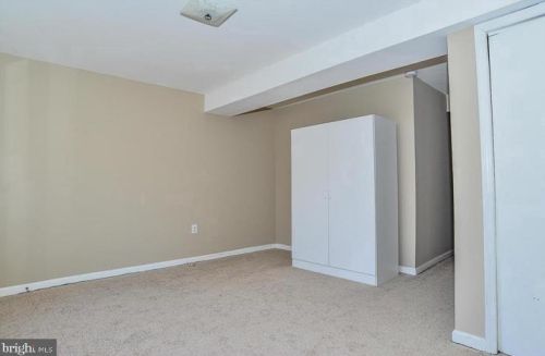 8441 Lazy Creek Ct, Springfield VA  22153-3843 exterior