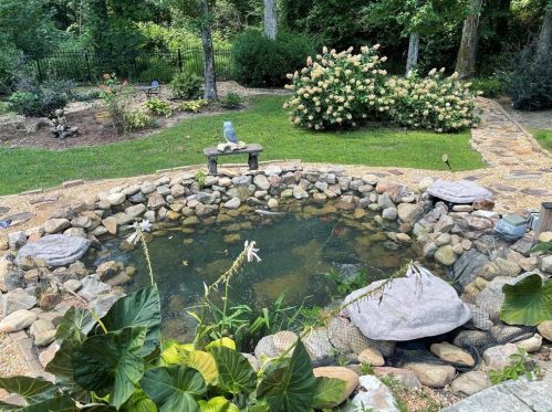 1233 Blairwood Ct, Atlanta GA  30331-7490 exterior