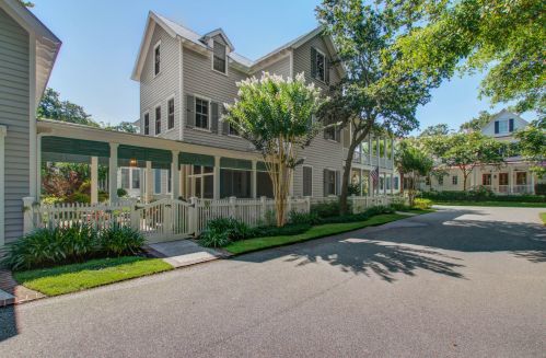 3 Robert Mills Cir, Mount Pleasant, SC 29464-2534
