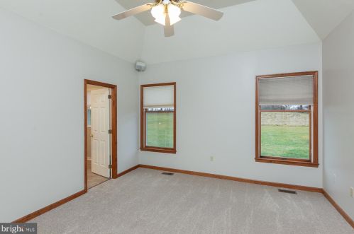 410 Wood End Ct, Charles Town WV  25414-5294 exterior