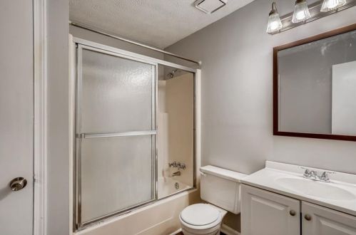1135 Flat Shoals Rd, Atlanta GA  30349-6413 exterior