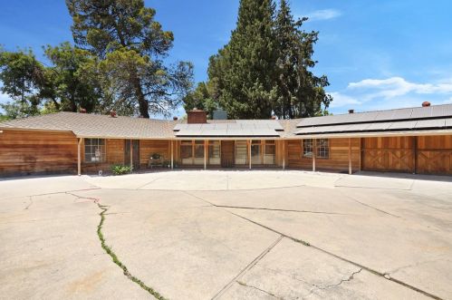 8045 Moreland St, Stockton, CA 95212-9402