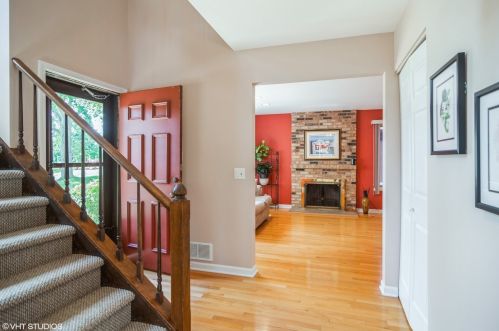 1101 Franklin Ln, Buffalo Grove, IL 60089-1224