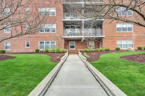 1615 Park Ave, Tinton Falls NJ 07712-5281 exterior