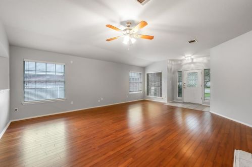 4704 Chesney Ridge Dr, Austin TX  78749-1139 exterior