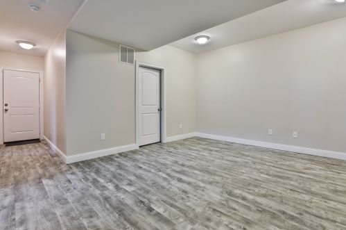 18 Pillsbury Rd, Londonderry, NH 03053-2925