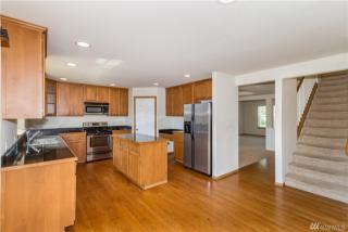 1733 30th Pl, Seattle, WA 98055-5201