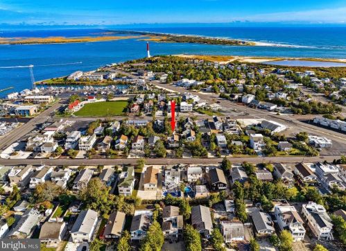 15 8th St, Barnegat Light, NJ 08006-1445