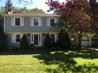 1 Sachem Rd, Barrington, RI 02806-2537
