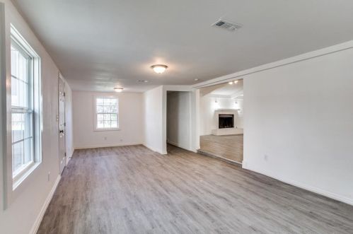 6025 Tallie Rd, Fort Worth TX  76112-7933 exterior