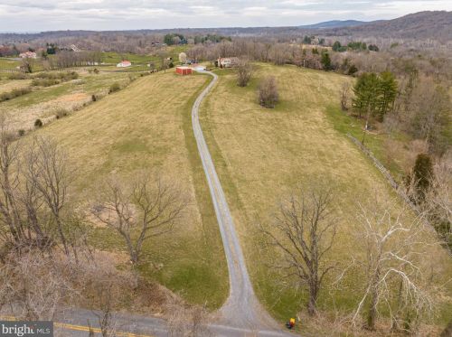 1323 Carter Ave, Harpers Ferry, WV 25425-3550