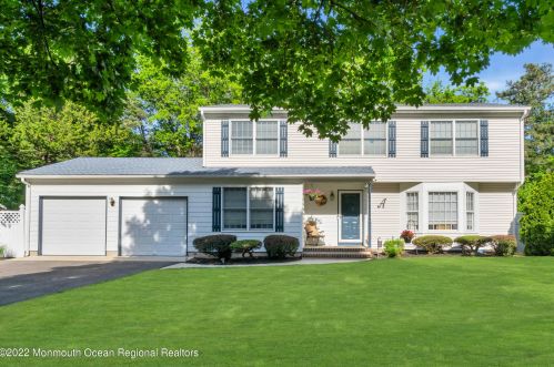 236 Brandon Rd, Lakehurst, NJ 08759-6246