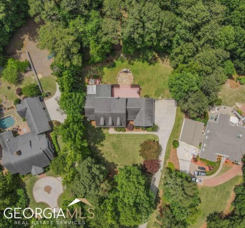 259 Hidden Lakes Dr, Carrollton, GA 30116-8906