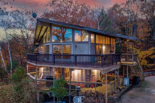 13 Barefoot Pl, Laconia, NH 03249-7406
