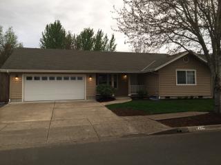 2315 Sony Loop, Eugene, OR 97404-3839
