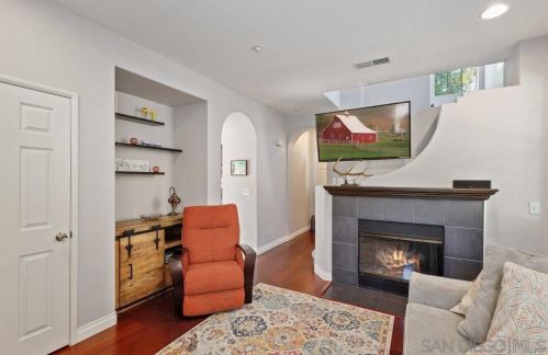 907 Mira Lago Way, San Marcos, CA 92078-7427
