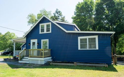 71 Centennial St, Glocester, RI 02859-3306