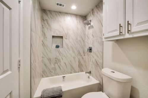 2525 Lk Bnd Ter, Carrollton TX 75006-2130 exterior