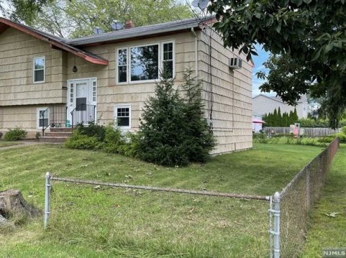 176 Washington St, Rockleigh, NJ 07647-2117