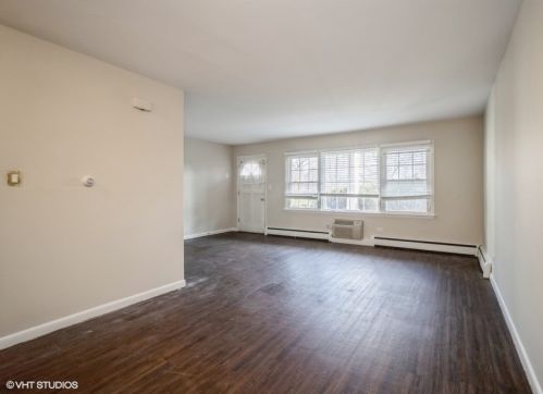 340 Waukegan Rd, Glenview, IL 60025-5161