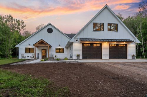 29 Torma Rd, Esko, MN 55733-9606