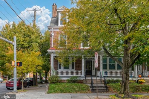 445 Duke St, Lancaster PA  17602-4205 exterior