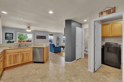 774 Willow Dr, Denver CO  80603-7761 exterior