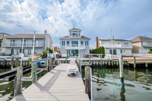 450 Tamiami Dr, Lavallette NJ  08735-3035 exterior