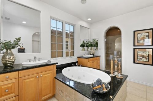 16 Dreamlight, Irvine CA  92603-4258 exterior