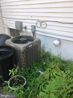 5 Alexander Ave, Camden NJ exterior