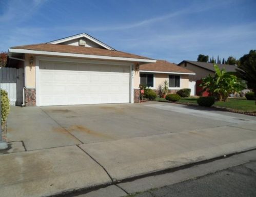 2821 Sugarpine Way, Modesto, CA 95354-3272
