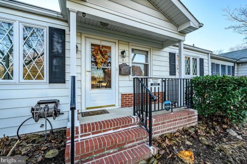 61 Pope Ave, Trenton, NJ 08619-3727