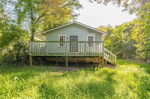 714 Emily Pl, Atlanta GA  30318-6342 exterior