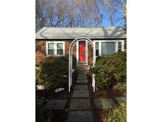 23 Winterberry Rd, South Kingstown, RI 02874-2488