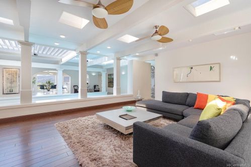 113 Lumahai St, Honolulu HI  96825-2101 exterior