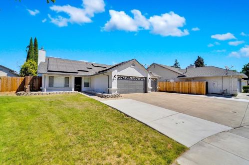 2213 Clipper Pl, Stockton, CA 95204-4740