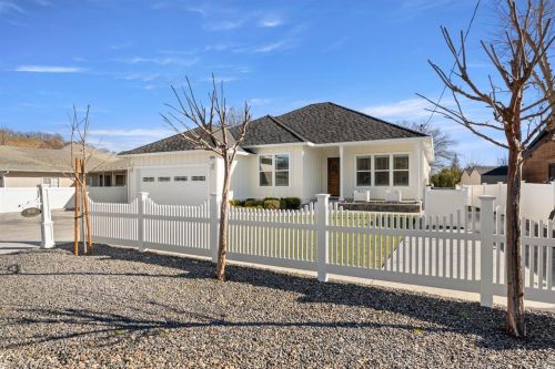 18126 Spyglass Rd, Middletown, CA 95467-8654