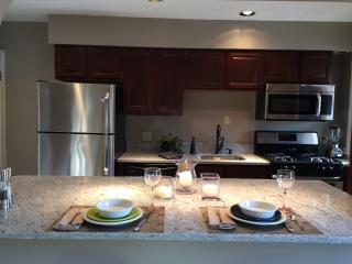 2005 Tewksbury Rd, Columbus OH  43221-4219 exterior