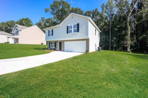 1032 Bluecoat Cir, Hampton GA  30228-5971 exterior
