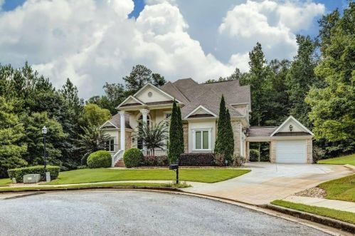4010 Annecy Dr, Atlanta, GA 30331-6407