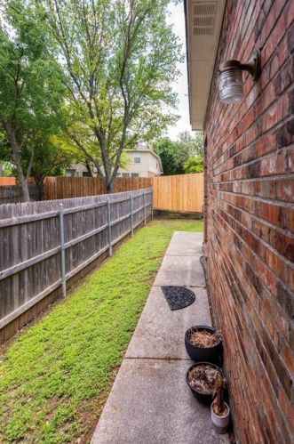 6701 Andress Dr, Fort Worth TX  76132-2999 exterior