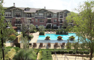 4645 Plano Pkwy, Carrollton TX  75010-4938 exterior