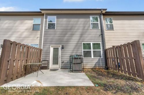 3132 Meadowstone Ln, Atlanta GA  30331-2939 exterior