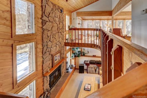 5615 Hatch Dr, Lakewood CO 80439 exterior