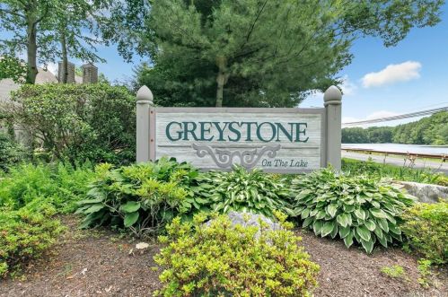 18 Greystone, Huntington, CT 06484-6807