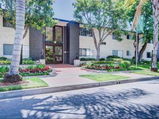 2010 Ponderosa St, Santa Ana CA  92705-7944 exterior
