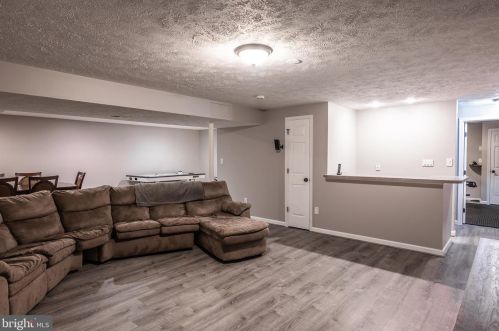 125 Gap Vw Blvd, Harpers Ferry WV 25425-3003 exterior