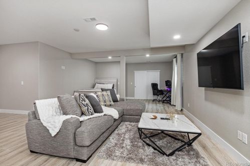 27938 Clifton Pl, Denver CO  80016 exterior